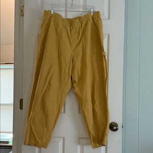 Old Navy Men's Mustard Cargo Pants